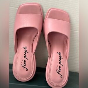 Free People Pink Mules with Minimalist Design Women’s Size 38 EUC